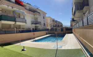 Ático con 2 dormitorios con piscina en Las Gabias