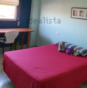 Ático de 3 dormitorios para estudiantes en Granada