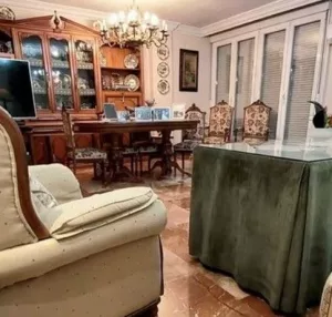 Piso de 4 dormitorios en calle Arabial