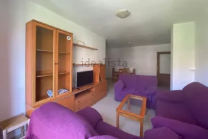Piso de 4 dormitorios con garaje en Granada