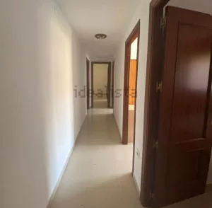 Piso de 4 dormitorios con garaje en Granada