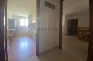 Piso de 4 dormitorios con garaje en Granada