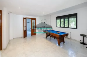 Chalet de 4 dormitorios con piscina en Dílar