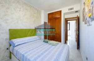 Chalet de 4 dormitorios con piscina en Dílar
