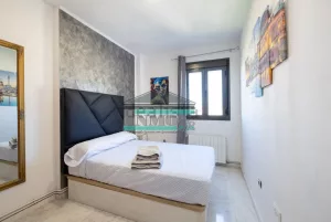 Chalet de 4 dormitorios con piscina en Dílar
