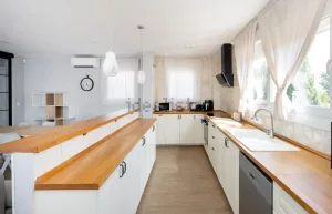 Casa en venta de 4 dormitorios en Ogíjares