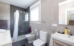 Casa en venta de 4 dormitorios en Ogíjares