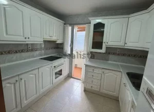 Piso de 6 dormitorios en Granada centro
