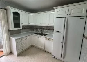 Piso de 6 dormitorios en Granada centro