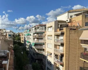 Piso de 6 dormitorios en Granada centro