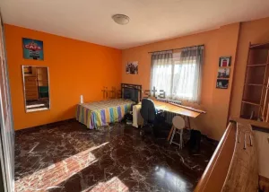 Piso de 6 dormitorios en Granada centro
