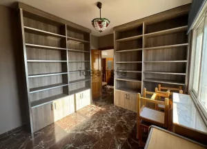 Piso de 6 dormitorios en Granada centro
