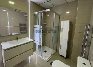 Piso de 6 dormitorios en Granada centro