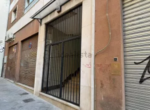 Piso de 6 dormitorios en Granada centro