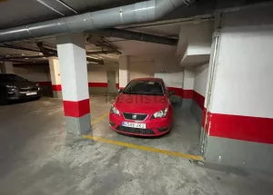 Piso de 1 dormitorio con piscina en Granada centro