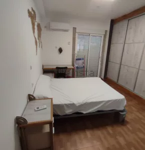 Piso reformado de 3 dormitorios en el Zaidín