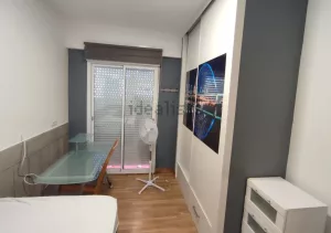 Piso reformado de 3 dormitorios en el Zaidín