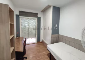 Piso reformado de 3 dormitorios en el Zaidín