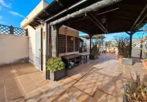 Dúplex con terraza en la costa de Granada