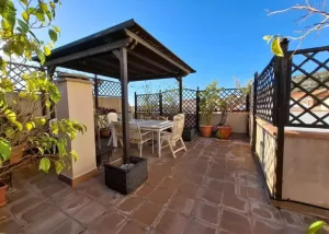 Dúplex con terraza en la costa de Granada