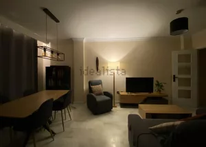 Piso de 3 dormitorios con piscina en Gójar