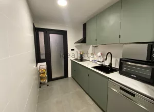 Piso de 3 dormitorios con piscina en Gójar