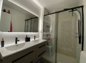Piso de 3 dormitorios con piscina en Gójar