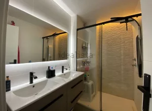 Piso de 3 dormitorios con piscina en Gójar