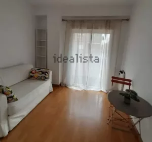 Piso para 3 estudiantes en La Chana