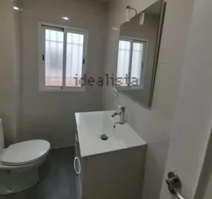 Piso para 3 estudiantes en La Chana