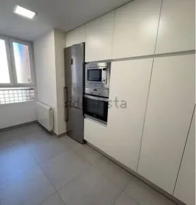 Piso reformado de 2 dormitorios en el Zaidín