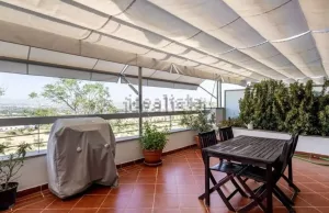 Chalet con piscina con 4 dormitorios en Granada