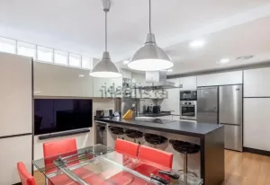 Chalet con piscina con 4 dormitorios en Granada