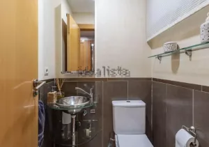 Chalet con piscina con 4 dormitorios en Granada