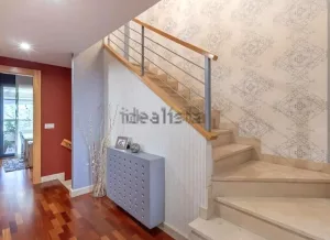 Chalet con piscina con 4 dormitorios en Granada