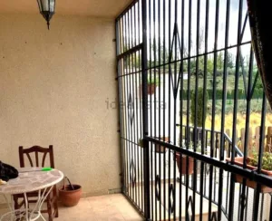 Casa con garaje en venta en Láchar