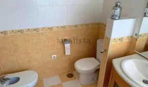 Casa con garaje en venta en Láchar