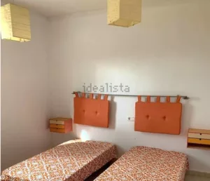 Casa con garaje en venta en Láchar