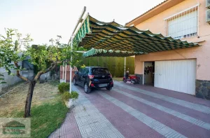 Chalet independiente con piscina en Las Gabias