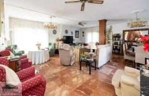 Chalet independiente con piscina en Las Gabias