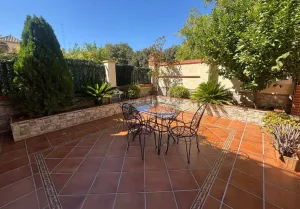 Casa de 4 dormitorios con patio en Granada centro