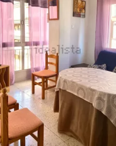 Piso para 3 estudiantes en Arabial