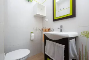 Casa reformada de 4 dormitorios en La Zubia