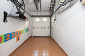 Casa reformada de 4 dormitorios en La Zubia