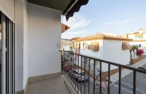 Casa reformada de 4 dormitorios en La Zubia