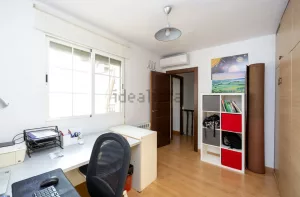Casa reformada de 4 dormitorios en La Zubia