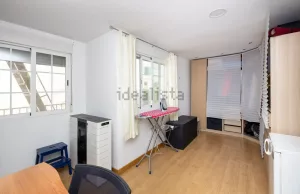 Casa reformada de 4 dormitorios en La Zubia