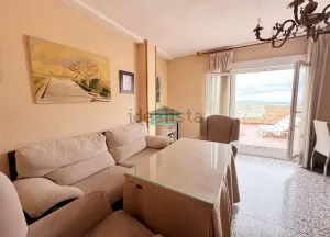 Ático de alquiler para estudiantes con terraza