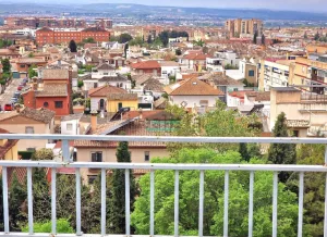 Ático de alquiler para estudiantes con terraza