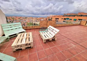 Ático de alquiler para estudiantes con terraza